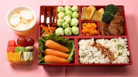 上班族帶飯有講究 這樣帶飯既健康又營養(yǎng)