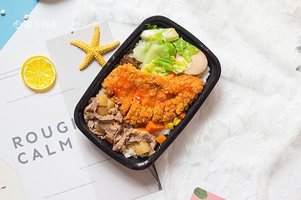 白領(lǐng)午餐應(yīng)該怎么吃才健康
