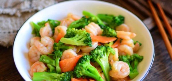 以西藍花瘦肉粥為你帶來健康生活(如何制作美味健康的以西藍花瘦肉粥)