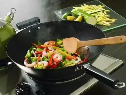 幾條炒菜經(jīng)驗(yàn)，讓你避開健康隱患