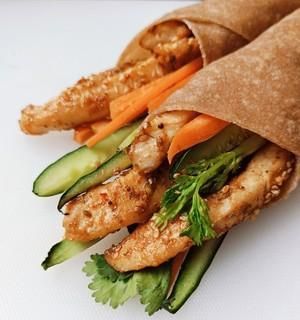 全麥雜糧雞肉卷，營(yíng)養(yǎng)美味（健康不油膩的美味佳肴）