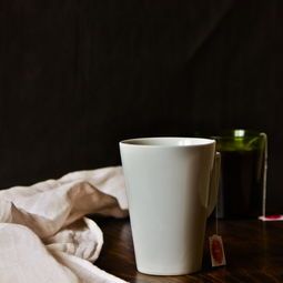 揭秘成年水杯品牌，如何選對你的健康伴侶
