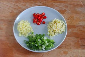 豆豉蒸鸡翅￨营养又健康的做法 步骤2