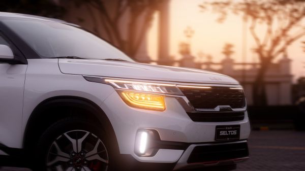 電動(dòng)汽車 EV