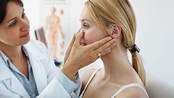 40岁脸上长痘要警惕四种病