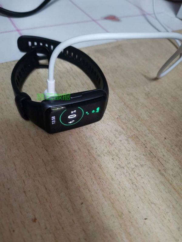 華為手環(huán)充電秘籍，簡單幾步，快速充電，輕松上手！ 第3張