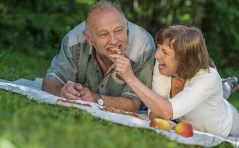 老人怎么样吃肉最健康 适合老人吃的肉类 老人吃肉的好处