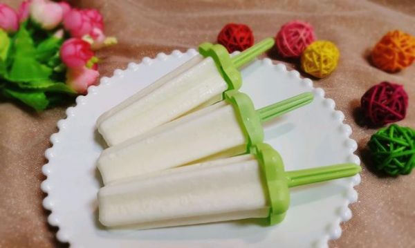 自制香濃奶油冰淇淋的做法（不用冰淇淋機的簡易制作方法）