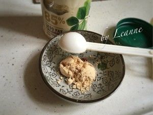 超低卡路里無奶油無糖健康天然香蕉花生冰淇淋的做法步驟 第1步