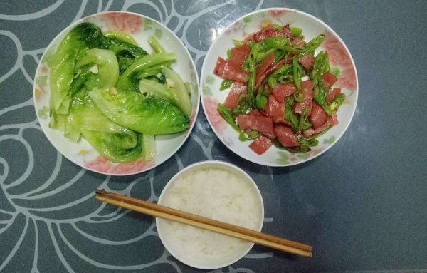 晚飯后養(yǎng)生小知識，晚飯時按序做5件事，舒暢安康還養(yǎng)身！