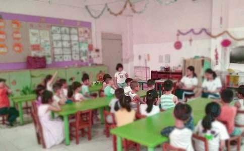 幼儿园中班健康教案《保护眼睛》