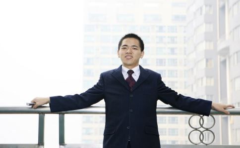 男人毛孔粗大的原因 男人毛孔粗大如何改善 改善毛孔粗大的方法