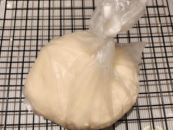 純奶手撕吐司的做法 步驟1