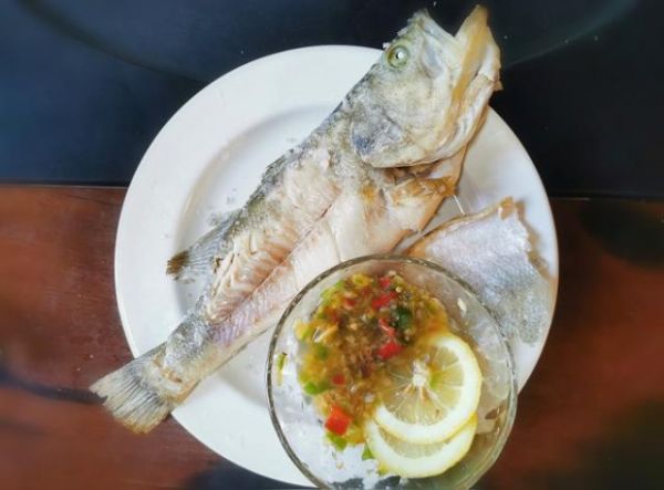 泰式盐烤鲈鱼 美味健康 重返清迈的做法步骤图