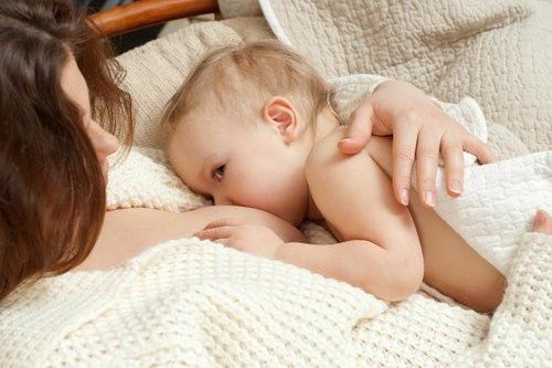母乳寶寶如何補(bǔ)充維生素