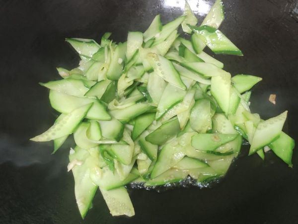 純奶手撕吐司的做法 步驟1