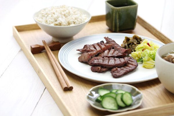 一日三餐的減脂餐該怎么吃？