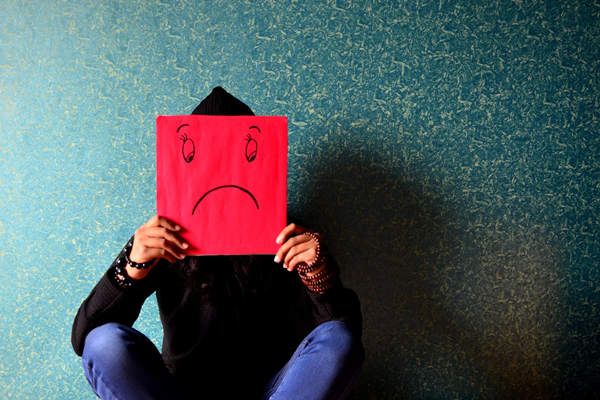 戀愛中感情出現(xiàn)問題怎么處理？怎樣快速修復(fù)感情危機(jī)？
