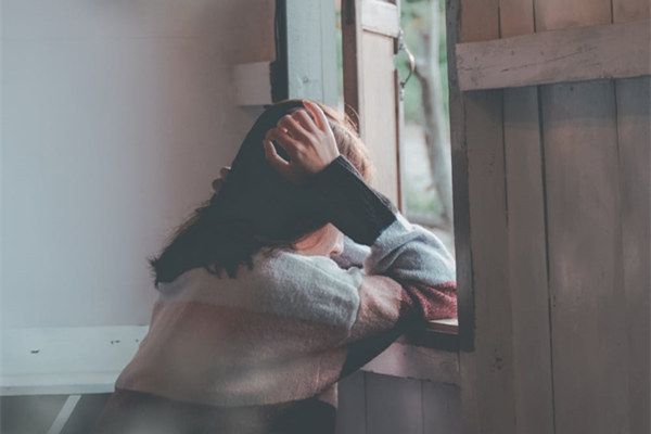 戀愛中感情出現(xiàn)問題怎么處理？怎樣快速修復(fù)感情危機(jī)？