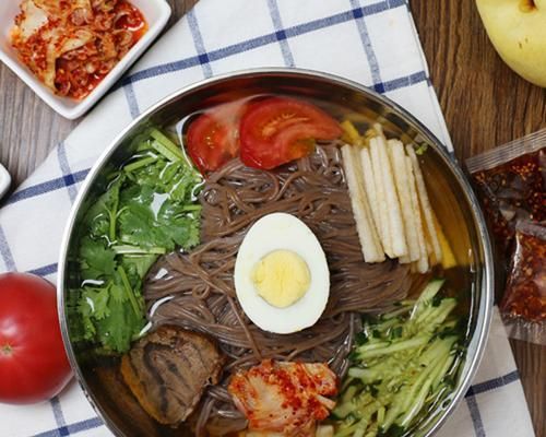 健康美食DIY（用簡(jiǎn)單食材打造營(yíng)養(yǎng)美味）