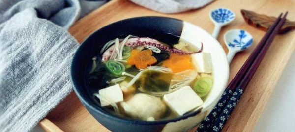 健康美食DIY（用簡(jiǎn)單食材打造營(yíng)養(yǎng)美味）