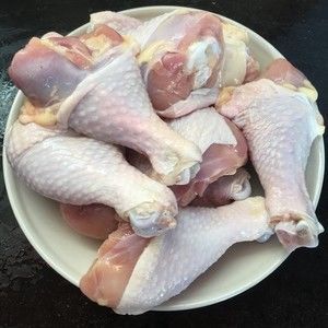 秒殺鹵味店的自制健康栗子雞腿的做法步驟 第1步