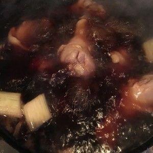 秒殺鹵味店的自制健康栗子雞腿的做法步驟 第4步