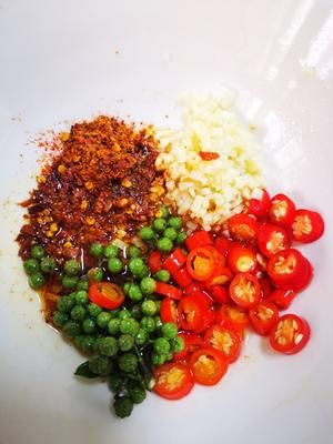 凉拌时蔬嫩牛肉（少油少盐健康餐）的做法 步骤1