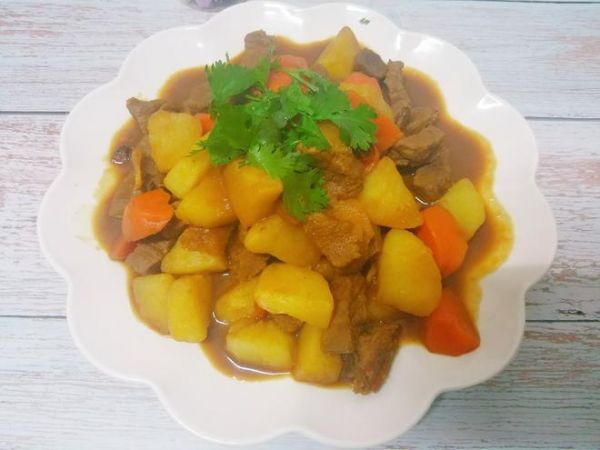 低脂餐土豆炖牛肉家常版的做法