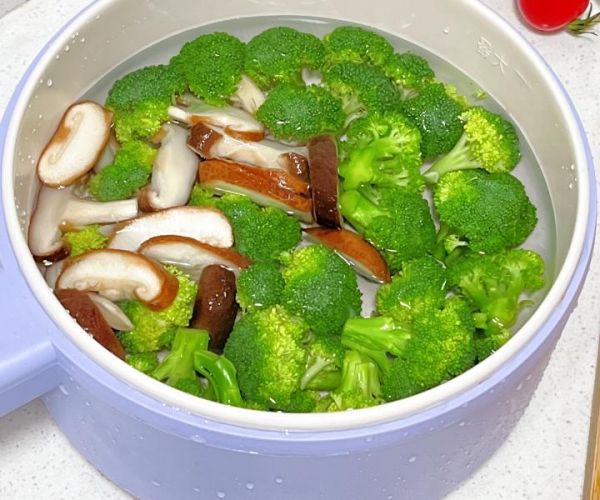 純奶手撕吐司的做法 步驟1