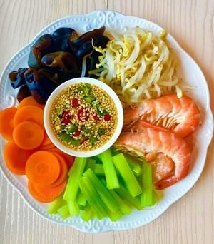 纖體瘦身均衡營(yíng)養(yǎng)餐的做法 步驟1