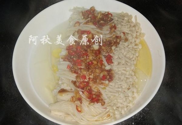 金针菇别再用水煮了,阿秋教你这样做,吃起来又香又入味!