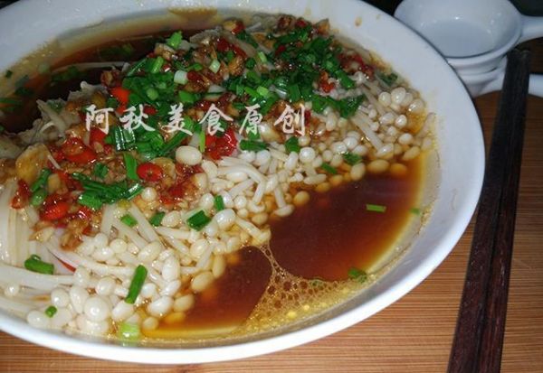 金针菇别再用水煮了,阿秋教你这样做,吃起来又香又入味!