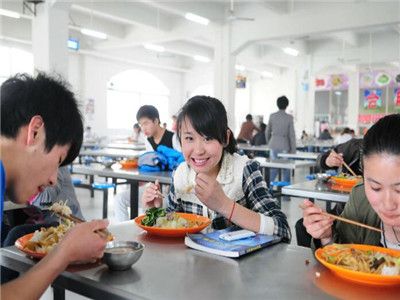 學(xué)校食堂如何監(jiān)管
