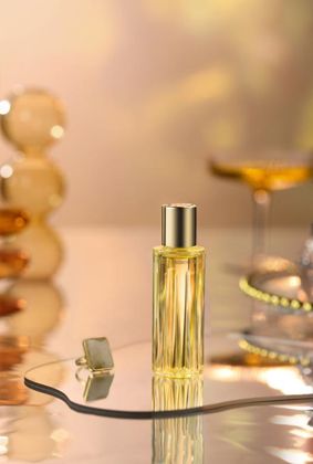 （澳爾濱草本金耀凝萃精華油，380RMB/40ML）