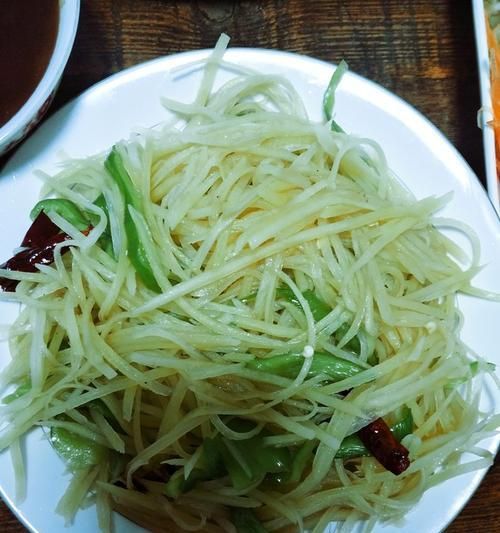 美味健康，XO鮭魚炒土豆絲的做法（以XO醬為調(diào)料）