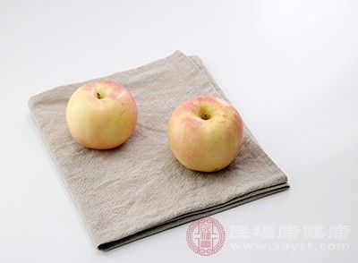 苹果含有较多的钾，较少的钠