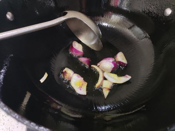 純奶手撕吐司的做法 步驟1