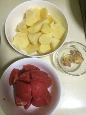 健康版番茄牛腩湯的做法 步驟2