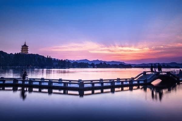 小奶貓假裝肚子疼怎么辦，小奶貓肚子一直響怎么回事