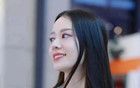 吉娜緊身衣照也太豐滿了吧，網(wǎng)友：都兜不住了
