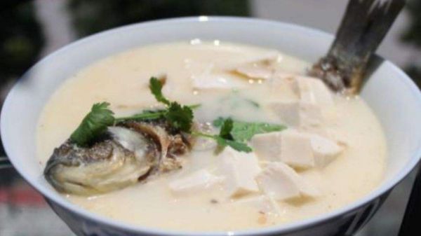 鯽魚豆腐湯的做法