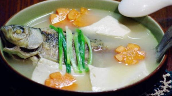 鯽魚豆腐湯的做法