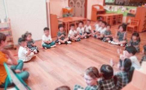 幼兒園大班公開課發(fā)生火災(zāi)怎么辦教案（精選7篇）