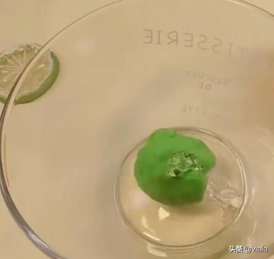 用橡皮泥怎么做起泡膠 用橡皮泥怎么做起泡膠？