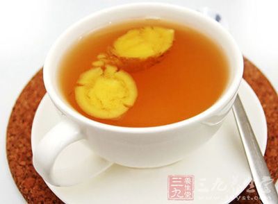 生姜蜂蜜水由老姜和蜂蜜制成的飲料，是一種保健飲品