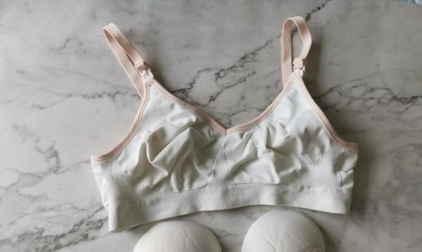 年紀大了乳房下垂松軟的解決方法（恢復緊致、堅挺的胸部，重拾自信青春）