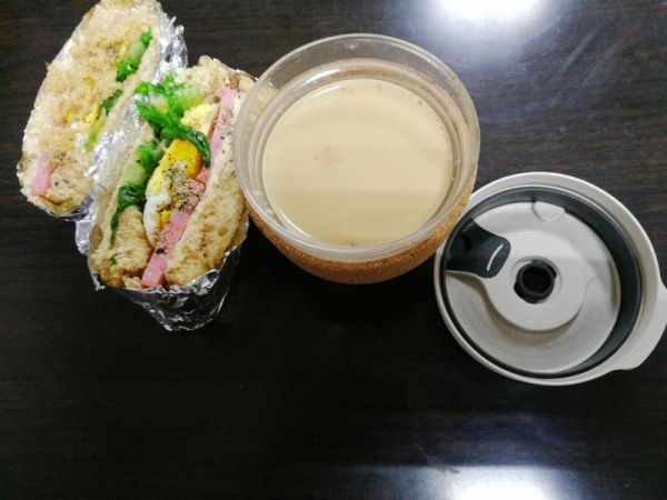 純奶手撕吐司的做法 步驟1