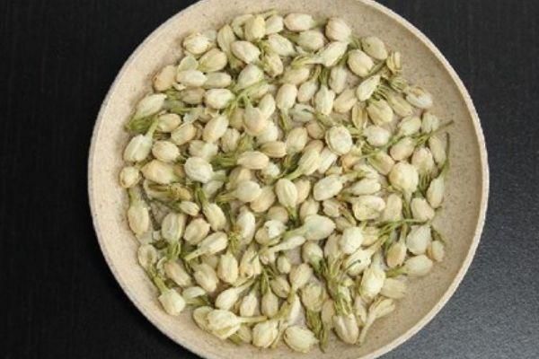 女性經(jīng)期，這4種“零食”不妨多吃，好吃又健康體重也會悄悄降