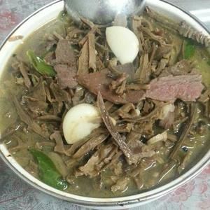 臘肉燉筍子的做法 步驟6